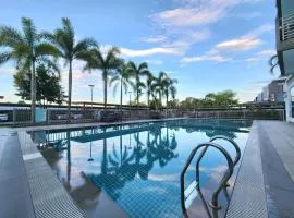 D'Getaway - Kuching Prime Area - Family Oasis - Spacious Condo