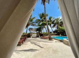 Villa Kipara - Beachfront with Private Pool，位于普瓦尼梅查恩加尼的海滩短租房