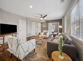 Classy 2BR Condo Near City Centre - OTR, UC, Zoo