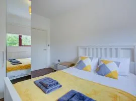 Open Mind Property - City Centre & Free Parking for Unlimited Vehicles