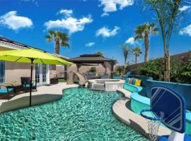 Desert Bliss Paradise - Arcade, Casino, Play Area ,Pool , Hot tub，位于印地欧的酒店