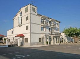 Hotel Terra Galega，位于蒙福特·德·莱蒙斯的酒店
