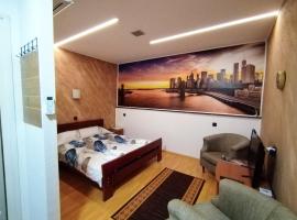 FUN ROOMS SOBE PRENOĆIŠTE，位于Borča的酒店