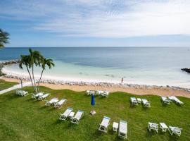 Florida Keys Sea Isle Condo Ocean Front Private Beach，位于基克罗尼海滩的酒店