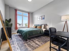 Stunning 2BR Condo in Assembly Square East Somerville，位于萨默维尔的公寓