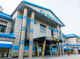 Treebo The Blue Roof，位于Kolshet的度假村