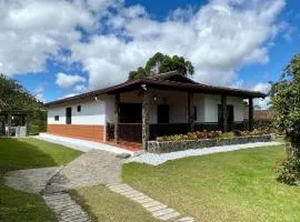 Acogedora casa de campo con excelente ubicación