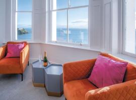 Caldey View - Luxury 2 Bedroom - Panorama - Tenby，位于滕比的酒店