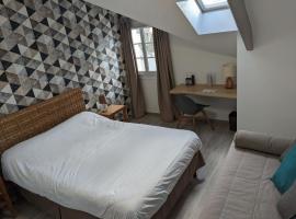 Contact Hôtel - Hôtel Le Lion d'Or Lamballe，位于朗巴勒的酒店