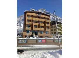 Hotel Park Paradise, Manali，位于马拉里的酒店