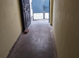 Sri Viswanatham guest House，位于瓦拉纳西的酒店