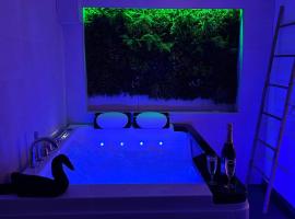 Beau gîte avec jacuzzi，位于巴尔的酒店