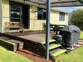 Relax Cabin - Waihi Beach Holiday Home