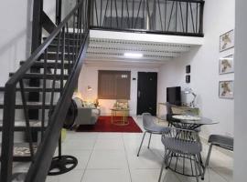 Apartamento #6 cómodo, Tranquilo, Elegante cerca de la estación del metro de la cincuentenario，位于巴拿马城的公寓