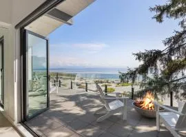 Beachfront Luxury Suite #21 at THE BEACH HOUSE