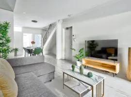 Superb 3 Bedroom Apartment Surry Hills