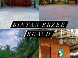 Bintan Brzee Beach in Bintan Island - Bungalow 2，位于博拉科特的山林小屋