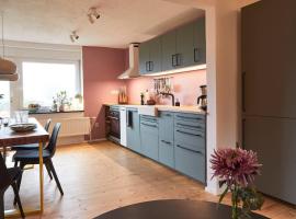 Siedlerhaus Schönste Aussicht, Naturgarten & Sauna，位于Hohen Demzin的酒店