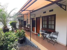 OYO 93358 Sukamulya Homestay，位于万隆Sukajadi的酒店