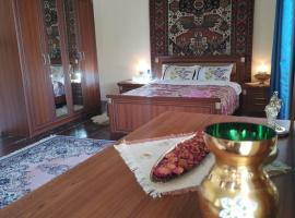 Ali Ancient House 555，位于舍基的酒店