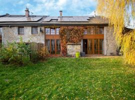 Rustic Bohon family retreat，位于杜柏的酒店