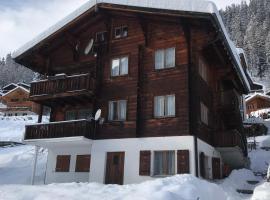 Ferienwohnung im Chalet Boubou，位于Wiler的滑雪度假村