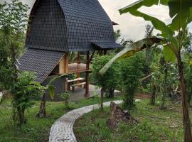 Bali jungle cabin，位于贾蒂卢维的木屋