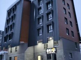 Sky Lux Apartments，位于亚霍里纳的酒店