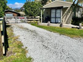 Bay Cottage - Takaka Holiday Unit，位于塔卡卡的度假屋