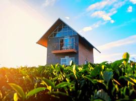 Cloud Canopy - Tea Garden Family Pool Cottage in Vagamon，位于瓦加蒙的度假村