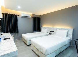 S3 Hotel (Rayong)，位于Ban Hua Fat的酒店