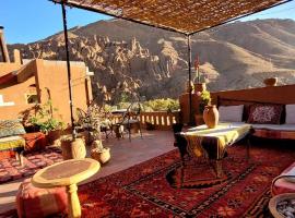 Tafsut dades guesthouse stay with locals，位于Tamellalt的酒店
