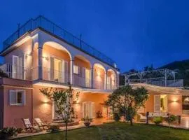 Campanella Villas Gardens Pool Superview