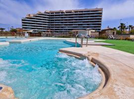 Los Flamencos Sea View Apartment，位于卡塔赫纳的带按摩浴缸的酒店