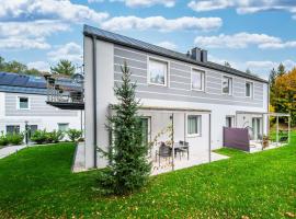 Apartamenty Wczasowa - z widokiem na góry, parkingiem, rowerownią，位于库多瓦-兹德鲁伊的酒店