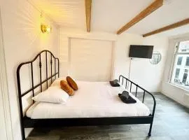 Studio's in the Center of Amsterdam with Canal View!