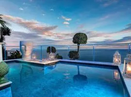 Villa Islamorada Pool and Sea View