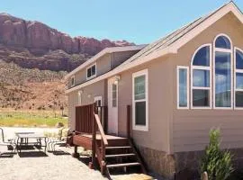 Redrock Moab Tiny House w/ Double Loft Site 6