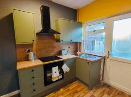 The Smart Stay - sleeps 5 Wigan central location，位于威根的乡村别墅