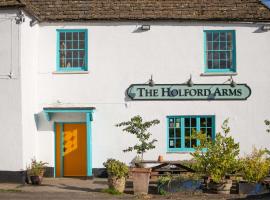 The Holford Arms，位于泰特伯里维思通波特植物园附近的酒店