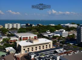 "NEWQUAY" Ideal Location & Views at PenthousePads，位于达尔文Northern Territory Local Court附近的酒店
