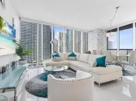 PENTHOUSE LUXURY ICON and W Hotel Panoramic Views Balcony in Brickell