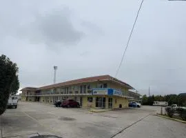 格罗夫斯美洲最佳价值套房酒店 