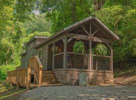Ernie Cabin Wauhatchie Woodlands Tiny Cabin，位于查塔努加的乡村别墅