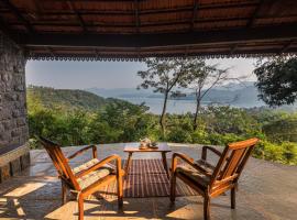 SaffronStays Sunkissed - 2 Bedroom Pet-friendly Infinity Pool Villa in Mulshi，位于Mulshi的酒店