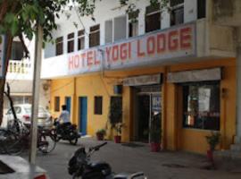 Hotel Yogi Lodge , Khajuraho，位于克久拉霍的酒店