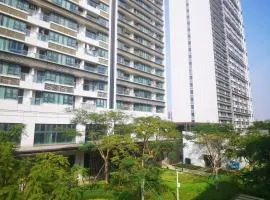 Royal Executive Apartment, Shenzhen World Exhibition & Convention Center, Nearby Shenzhen World North Metro St ation