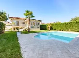 Villa Fiumetto by Mmega