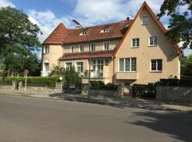 柏林伊拉公寓酒店