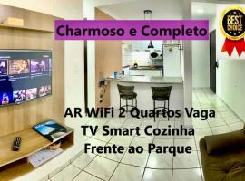 Apto no Parque dos IPES com 2 Quartos ArCond WiFi Fibra Home Office Garagem em Dourados，位于多拉杜斯的酒店